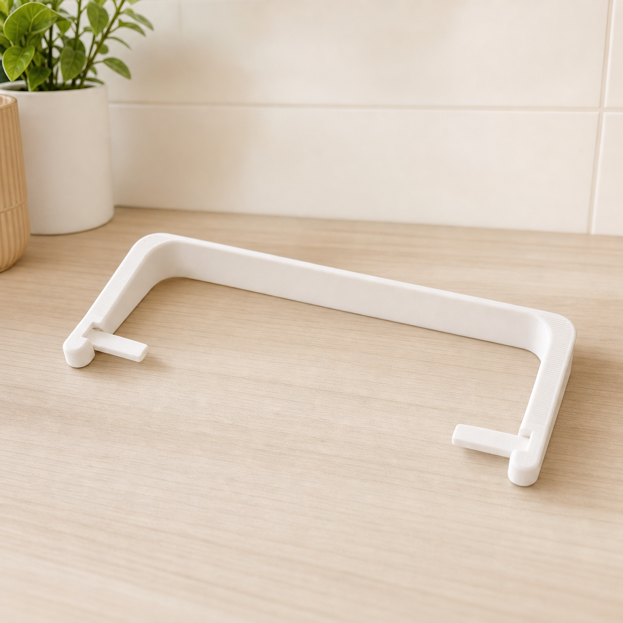 Quick-change paper towel holder – White with flat folding tabs